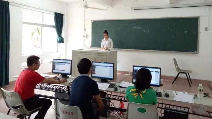 泗洪小学教师证面试培训